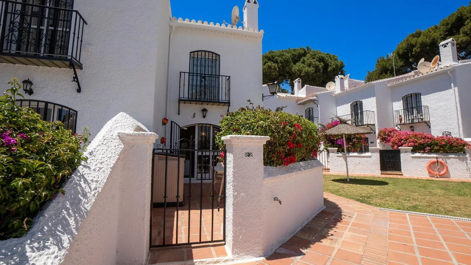 Pinos 22 Menyber Villa Nerja Spain